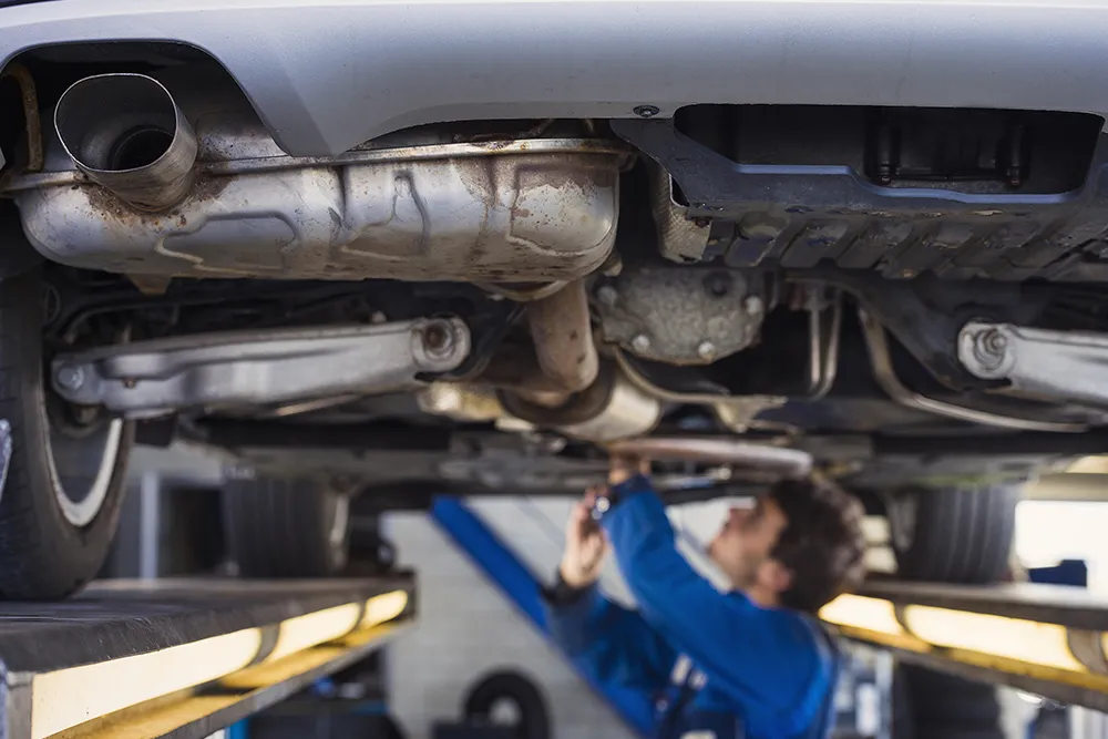 Cracking the Exhaust Manifold Can Cause Engine Problems